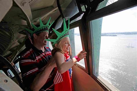 visiting statue of liberty crown.
